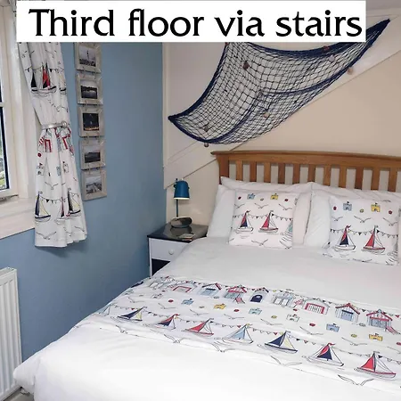 Casa de hóspedes Ellenby 4*