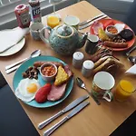 Hotel Ellenby 4*