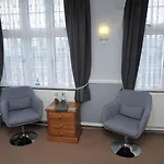 Hotel Ellenby